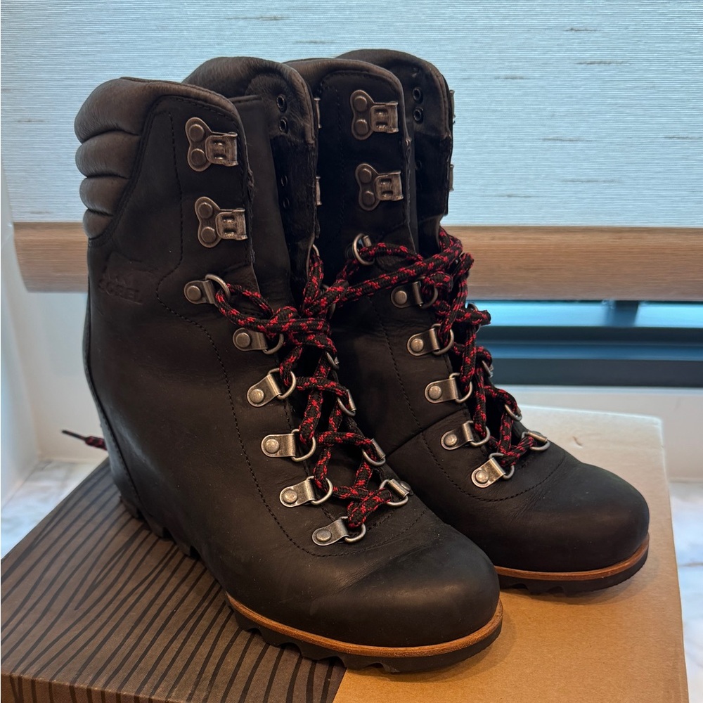 Sorel Black and Dark Grey Conquest Wedge Boots